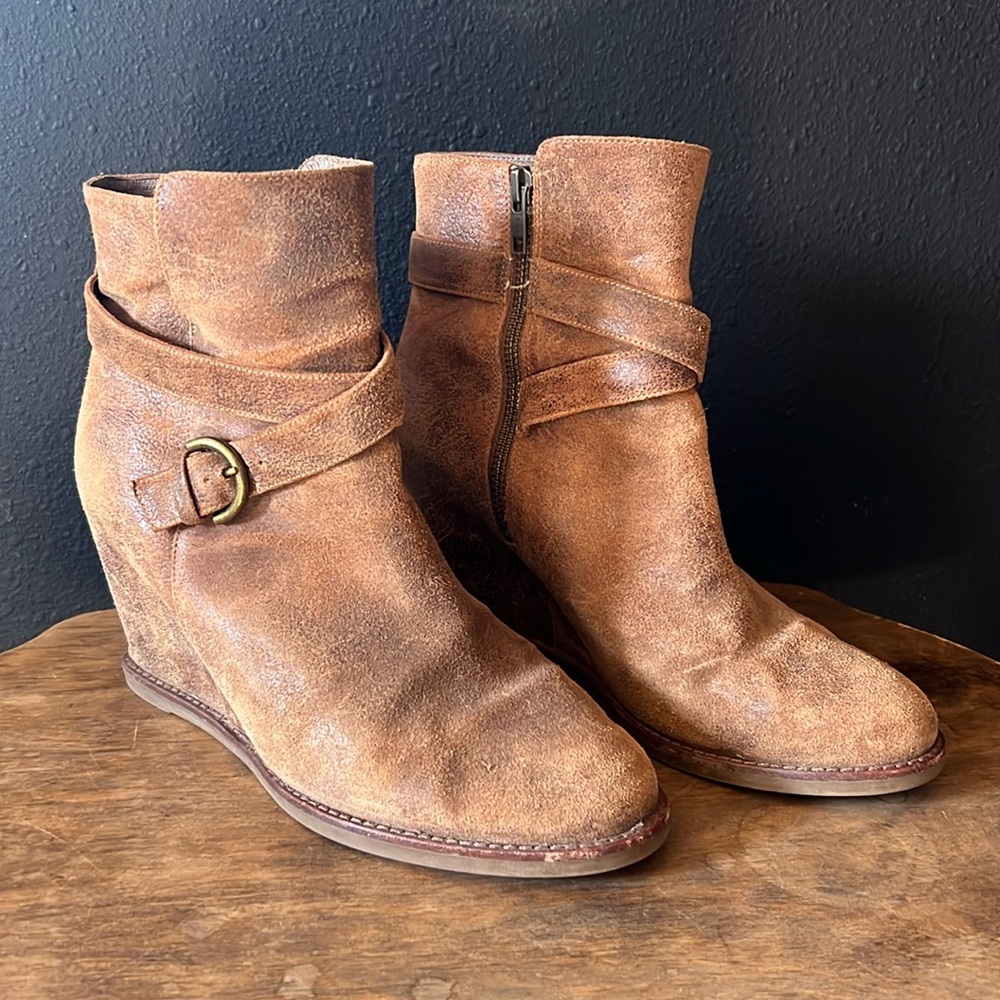 Johnston & Murphy leather wedge ankle booties zip closure size 9.5